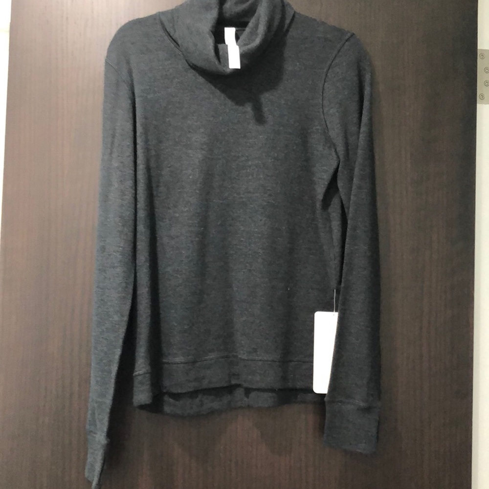 Lululemon Athletica Long Sleeve Turtleneck Top